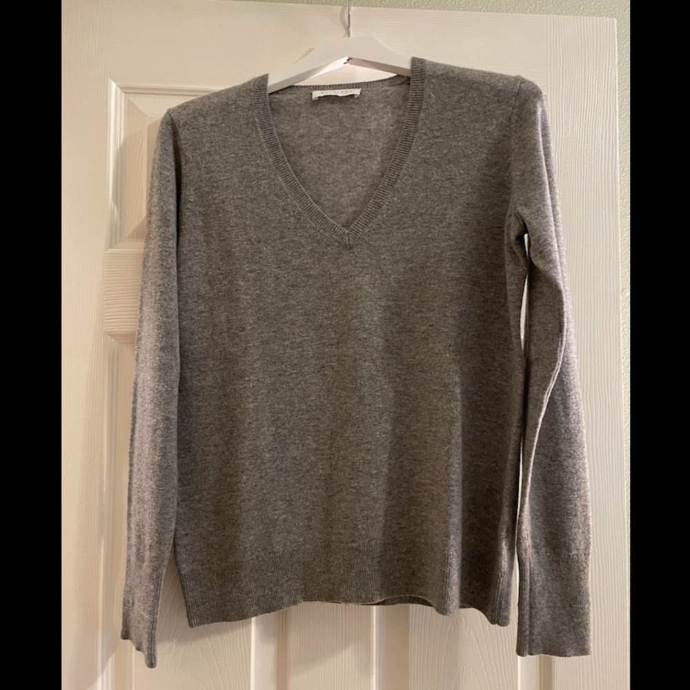 Everlane V-Neck Cashmere Sweater - Gray - M